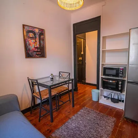 Chambre Dans Le Meilleur Emplacement Avec Balcon * Лісабон