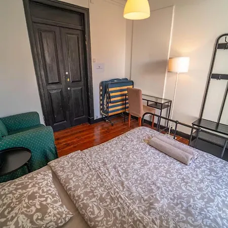 Apartment Chambre Dans Le Meilleur Emplacement Avec Balcon *